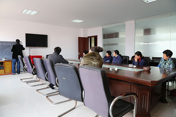 授課在公司三樓會(huì)議室進(jìn)行