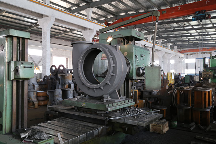 金屬泵殼鑄件加工中