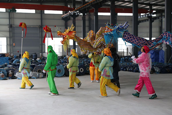 宙斯泵業(yè)“舞龍”賀新春